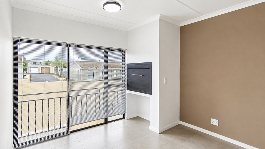 To Let 2 Bedroom Property for Rent in Vredekloof East Western Cape
